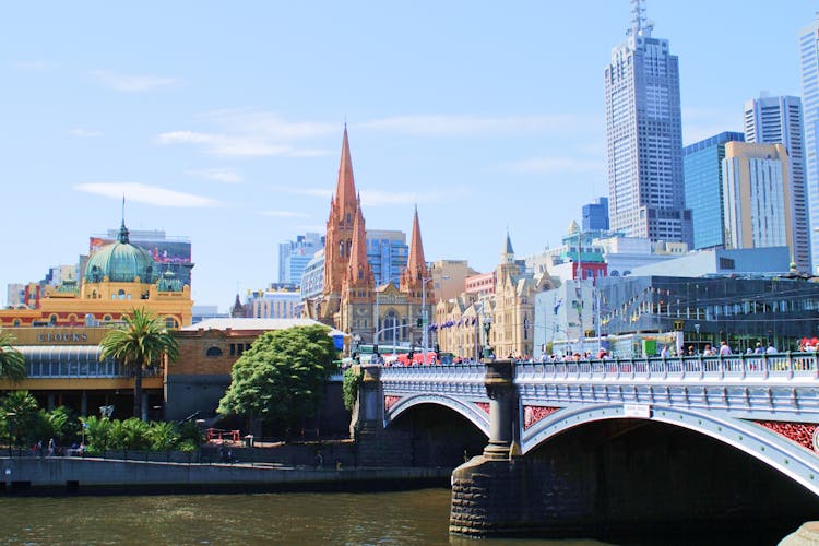 海外航空券 + ホテル予約