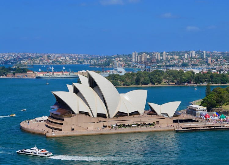 海外航空券 + ホテル予約