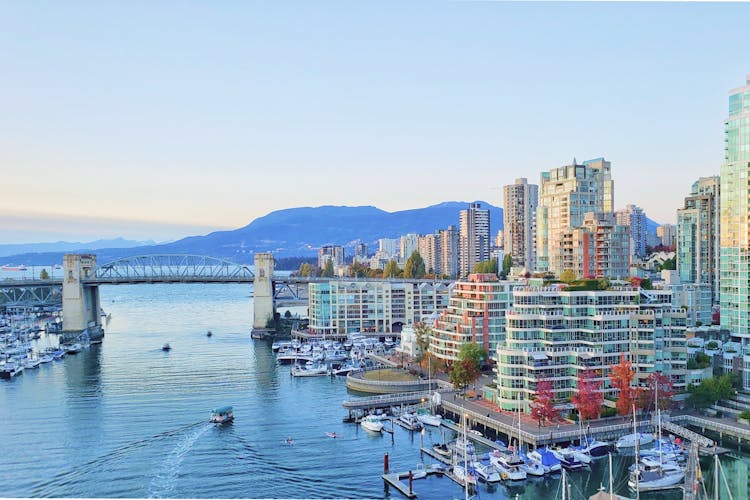 海外航空券 + ホテル予約