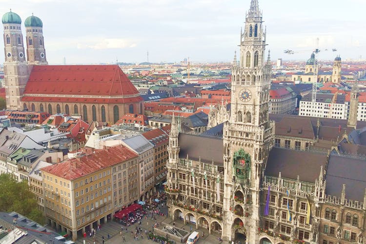 海外航空券 + ホテル予約