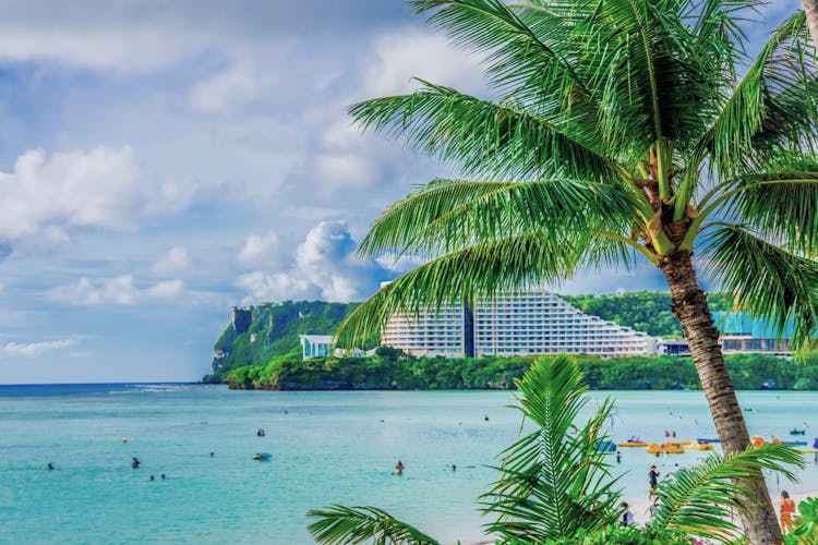 海外航空券 + ホテル予約