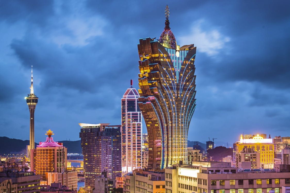 海外航空券 + ホテル予約