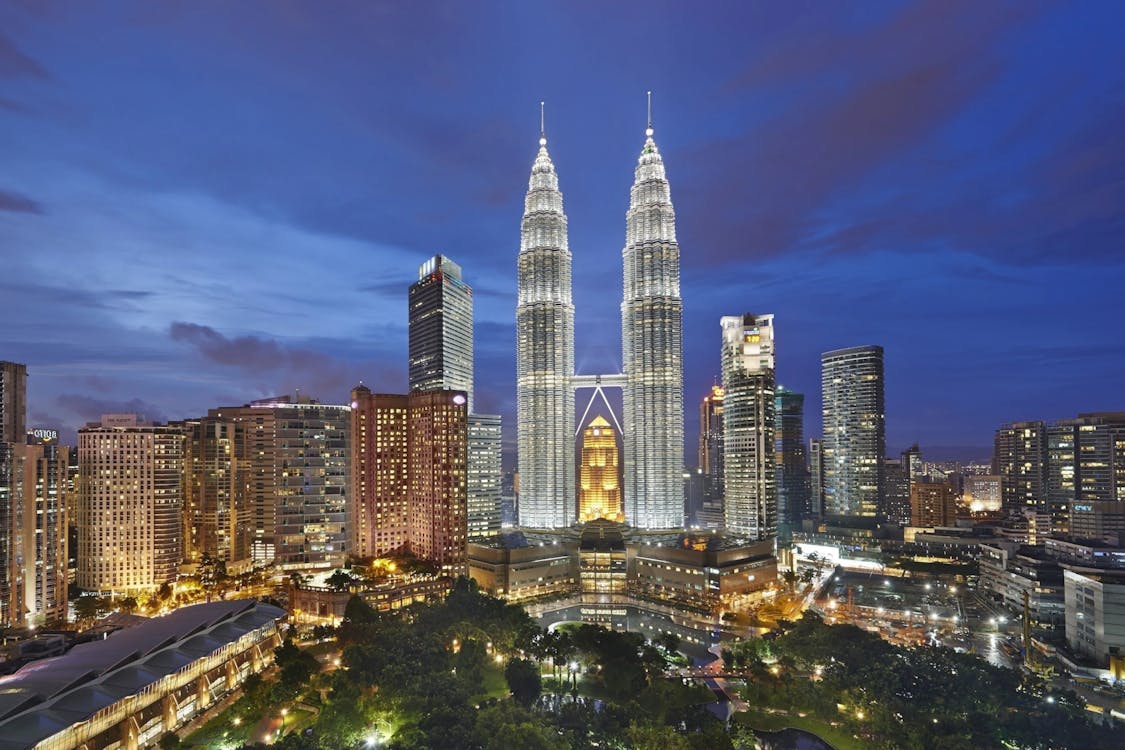 海外航空券 + ホテル予約