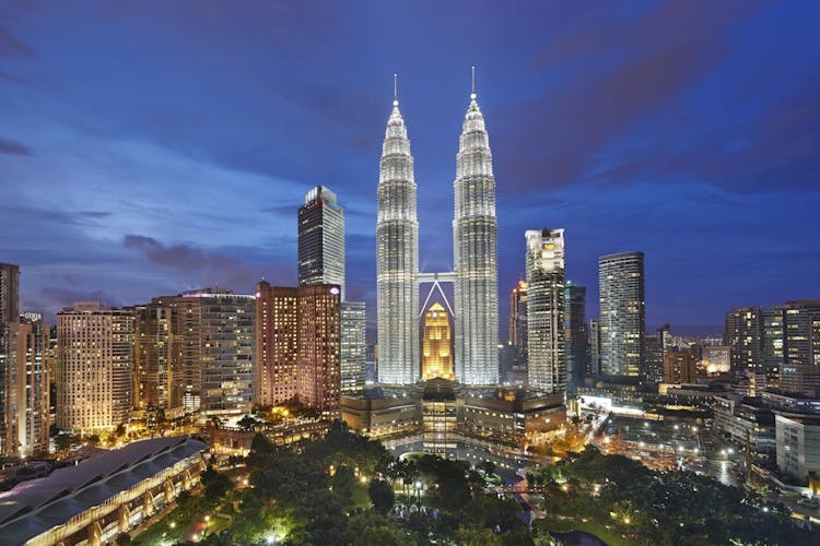 海外航空券 + ホテル予約