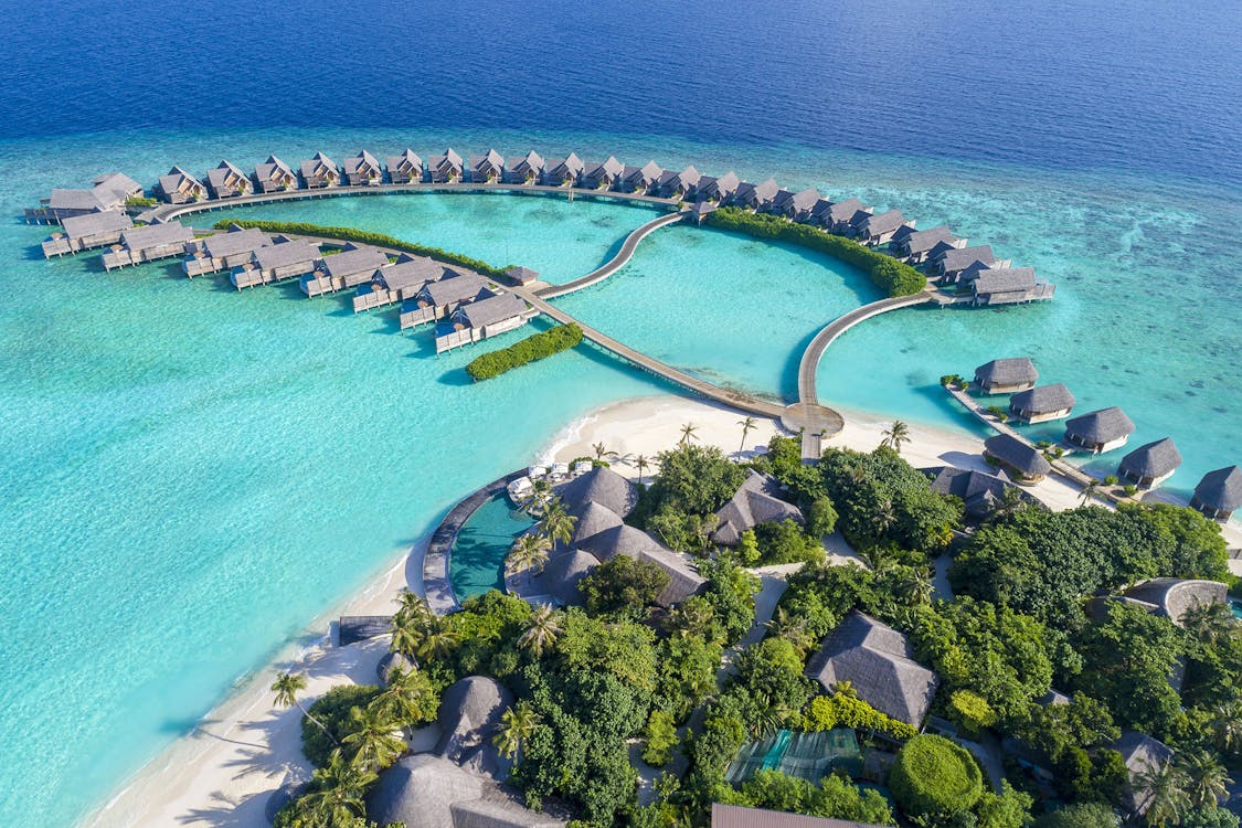 海外航空券 + ホテル予約