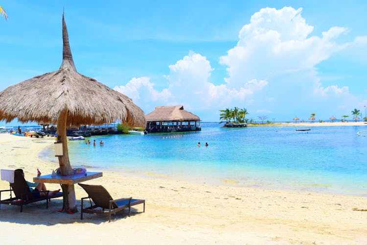 海外航空券 + ホテル予約