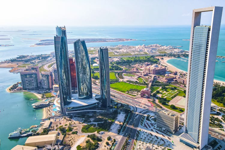 海外航空券 + ホテル予約