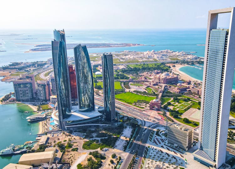 海外航空券 + ホテル予約