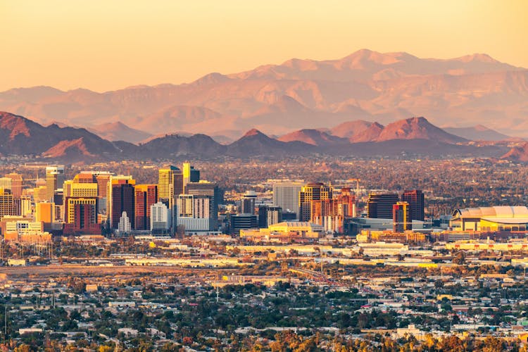 海外航空券 + ホテル予約