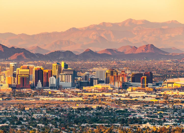 海外航空券 + ホテル予約